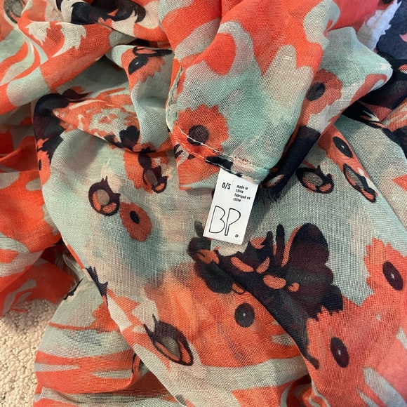 BP. Infinity Scarf - Picture 2 of 3